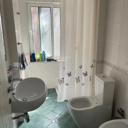 Bluepine Serenity アパート